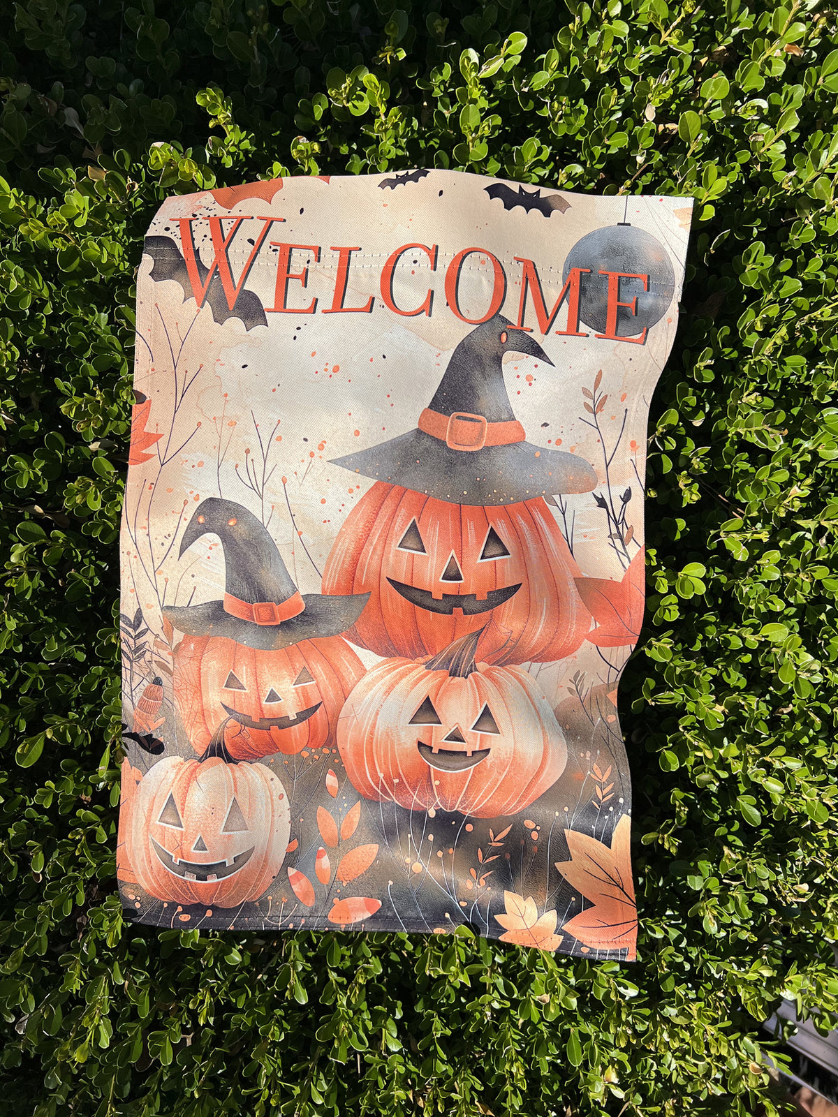 "Welcome" Halloween,  Jack-o-Lantern Family with Witch Hats & Bats - Garden Flag