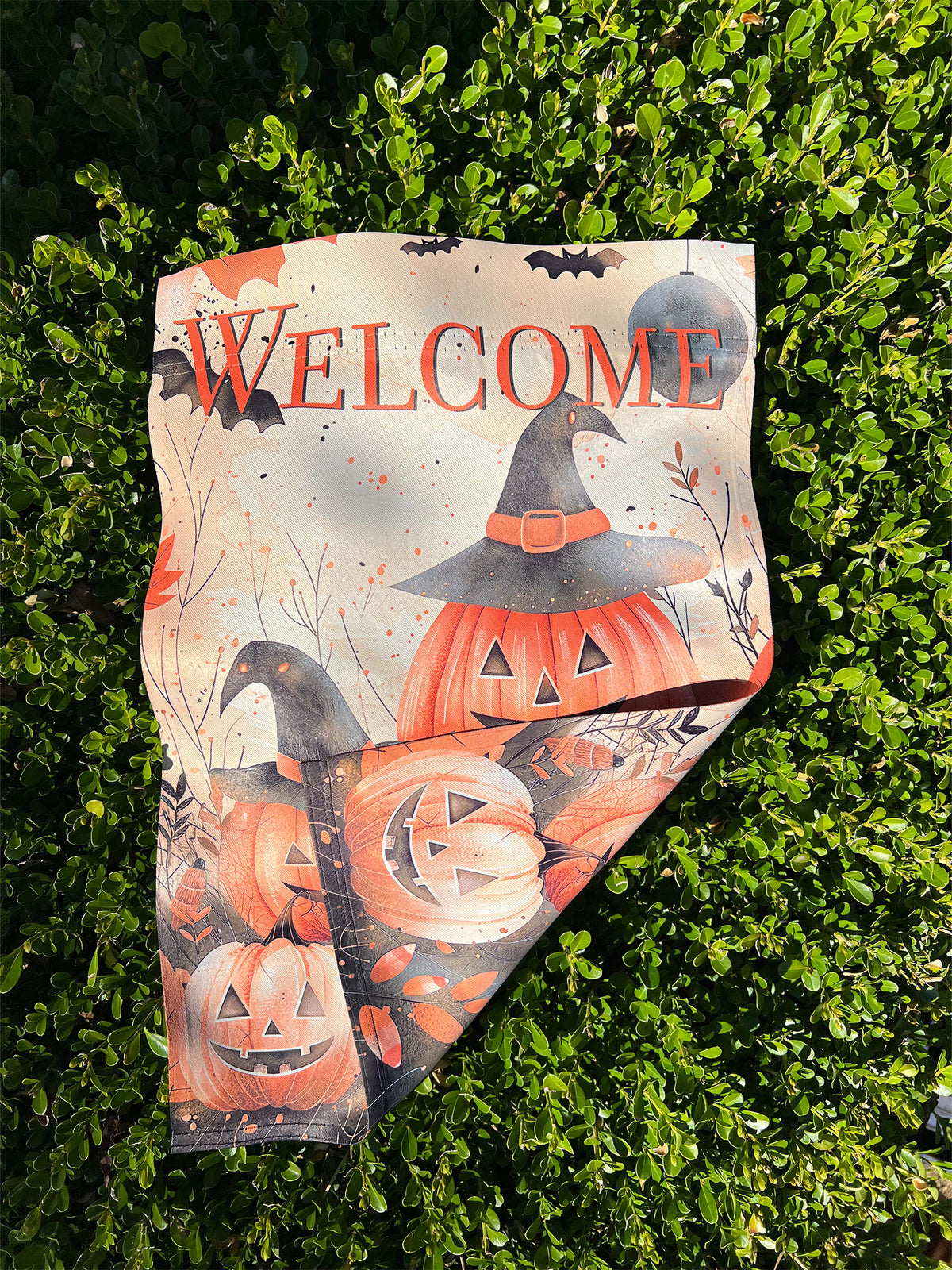 "Welcome" Halloween,  Jack-o-Lantern Family with Witch Hats & Bats - Garden Flag